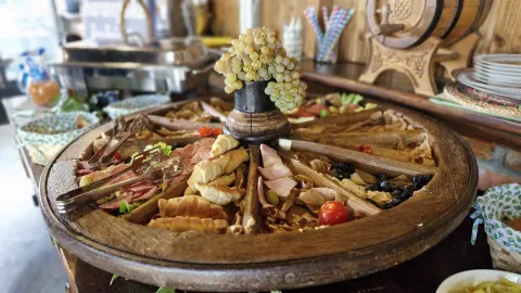 Mjesec baranjske kuhinje 2025., OPG Stipino, Čeminac, baranjski doručak