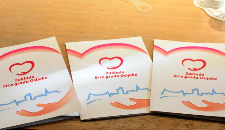 OSIJEK- 23.12.2019., Kuhačeva, uručenje ugovora stipendistima Zaklade Srce grada Osijeka.Foto: Andrea Ilakovac