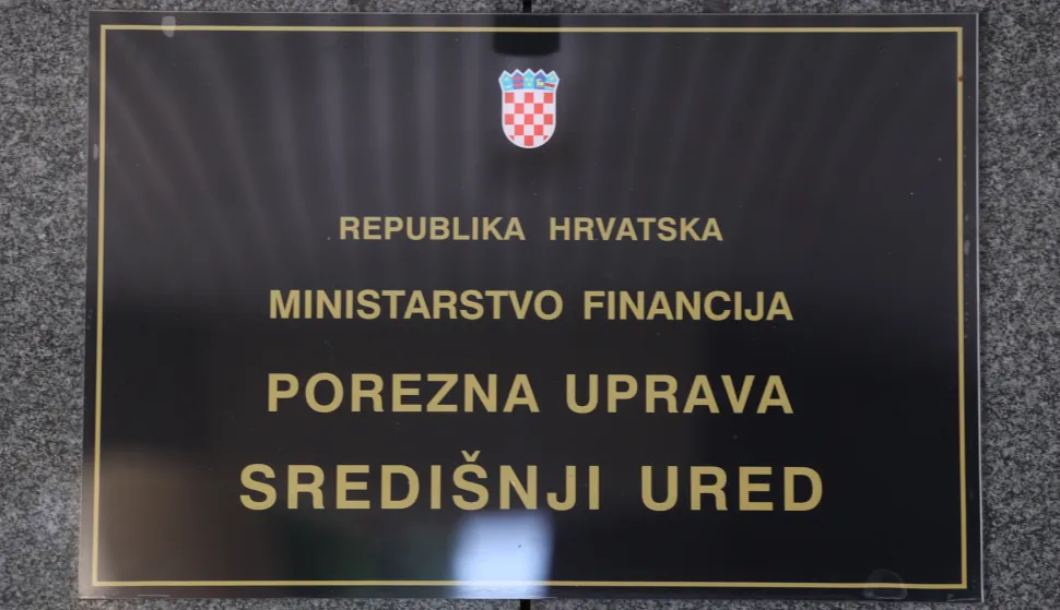 16.06.2023.,Zagreb - Policija bi trebala tijekom dana pretrazivati ured uhicenog voditelja Sluzbe za strategiju, informiranje i elektronicke servise Porezne uprave Slavise Penave Photo: Marko Prpic/PIXSELL