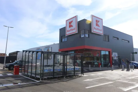 Osijek, 14. 10. 2025, Kaufland Retfala, obilazak Kauflanda pred sutrašnje otvorenje. snimio GOJKO MITIĆ
