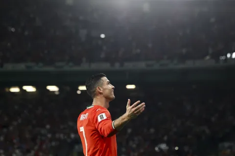 epa12454040 Portugal player Cristiano Ronaldo celebrates after scoring the second goal during the 2026 FIFA World Cup European Qualifiers soccer match between Portugal and Hungary at the Jose Alvalade stadium, in Lisbon, Portugal, 14 October 2025. EPA/TIAGO PETINGA