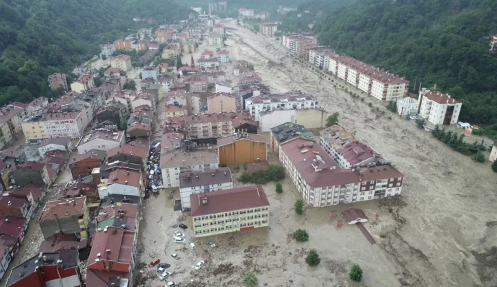 epa09410638 A drone photo shows an aerial view of flooded buildings due to heavy rains in Bozkurt district of Kastamonu, Turkey, 11 August 2021 (issued 12 August 2021). At least one person was killed and several are missing due to flooding in Northern Turkey. TURKEY OUT, USA OUT, UK OUT, CANADA OUT, FRANCE OUT, SWEDEN OUT, IRAQ OUT, JORDAN OUT, KUWAIT OUT, LEBANON OUT, OMAN OUT, QATAR OUT, SAUDI ARABIA OUT, SYRIA OUT, UAE OUT, YEMEN OUT, BAHRAIN OUT, EGYPT OUT, LIBYA OUT, ALGERIA OUT, MOROCCO OUT, TUNISIA OUT, AZERBAIJAN OUT, ALBANIA OUT, BOSNIA HERZEGOVINA OUT, BULGARIA OUT, KOSOVO OUT, CROATIA OUT, MACEDONIA OUT, MONTENEGRO OUT, SERBIA OUT, TURKEY OUT, USA OUT, UK OUT, CANADA OUT, FRANCE OUT, SWEDEN OUT, IRAQ OUT, JORDAN OUT, KUWAIT OUT, LEBANON OUT, OMAN OUT, QATAR OUT, SAUDI ARABIA OUT, SYRIA OUT, UAE OUT, YEMEN OUT, BAHRAIN OUT, EGYPT OUT, LIBYA OUT, ALGERIA OUT, MOROCCO OUT, TUNISIA OUT, AZERBAIJAN OUT, ALBANIA OUT, BOSNIA HERZEGOVINA OUT, BULGARIA OUT, KOSOVO OUT, CROATIA OUT, MACEDONIA OUT, MONTENEGRO OUT, SERBIA OUT EPA/UMIT YORULMAZ