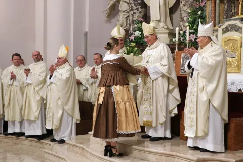 Požega, svetkovina sv. Terezije, za&scaron;titnice pože&scaron;ke Katedrale
