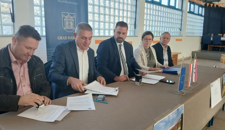 Budrovci - ĐakovoPotpisan ugovor za izgradnju dječjeg vrtića u BudrovcimaListopad 2025.