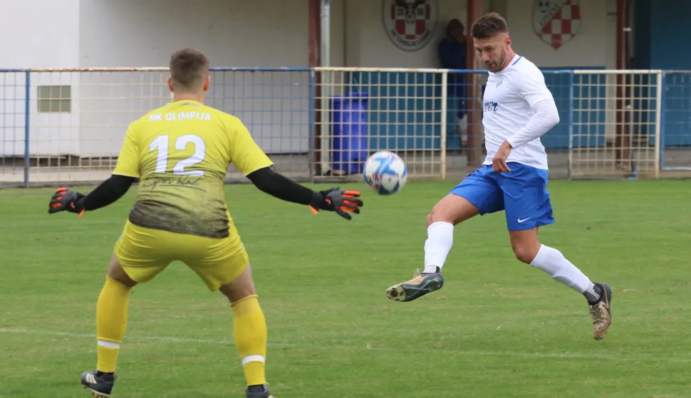 Osijek, 28. 09. 2025, Igralište u Livani, Tomislav - Olimpija (Osijek), Prva ŽNL Osječko - baranjska.snimio GOJKO MITIĆ