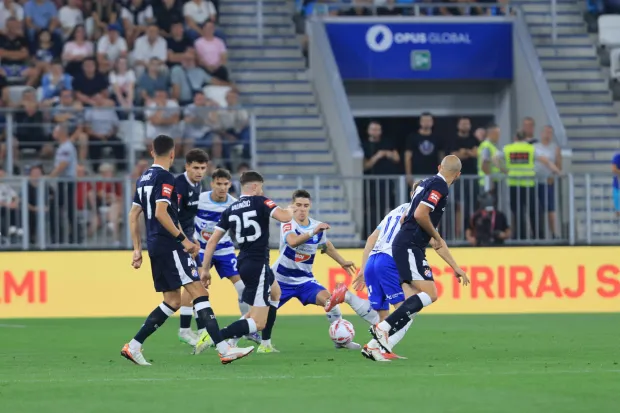 Osijek, 2.8.2025. - Susret 1. kola HNL-a Osijek - Dinamo. foto HINA/ ml