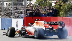 epa12004698 Red Bull Racing driver Max Verstappen of the Netherlands drives during the 'Red Bull Showrun x Powered by Honda' event in Tokyo, Japan, 02 April 2025. The event is part of the F1 Tokyo fan festival 2025 ahead of the Formula One Japanese Grand Prix. EPA/FRANCK ROBICHON CAN ONLY BE USED FOR REPORTING ON THIS EVENT