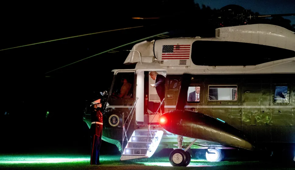 epa12452417 US President Donald Trump disembarks Marine One on the South Lawn of the White House in Washington, DC, USA, 14 October 2025. Trump returned after a one-day tour of Israel and Egypt to mark the success of US-led mediation efforts to end the fighting in Gaza and lay out a vision for broader Middle East peace. EPA/STEFANI REYNOLDS/POOL