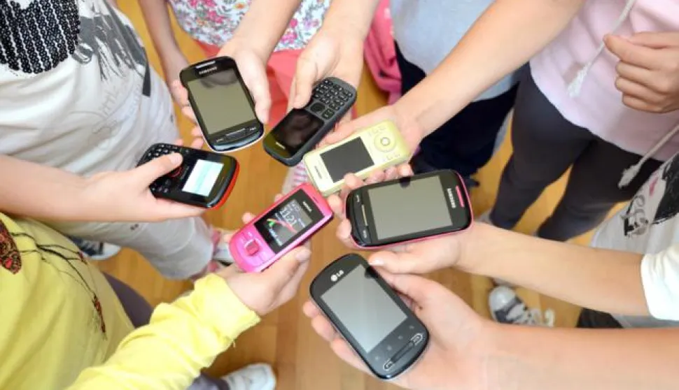 06.09.2013., III. osnovna skola, Varazdin - U III. osnovnoj skoli na inicijativu ucenika i roditelja postavljeni su sigurni ormarici u koje djeca stavljaju svoje vrijedne stvari. Photo: Marko Jurinec/PIXSELL------3 stupca colornovosit
