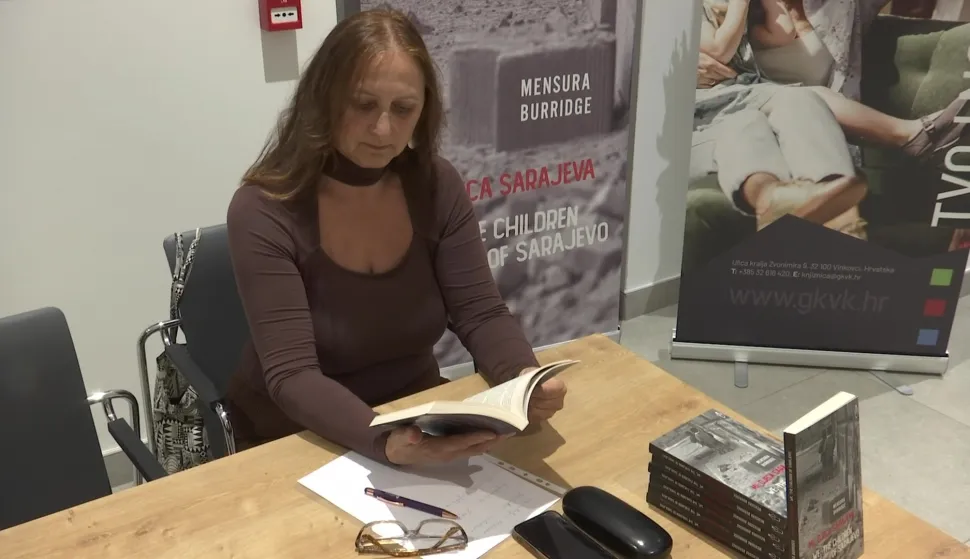 U vinkovačkoj Gradskoj knjižnici i čitaonici predstavljena je knjiga "Mi, djeca Sarajeva" novinarke i spisateljice Mensure Burridge