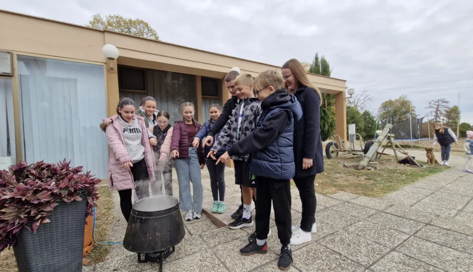 Mladi Baranjci s Dunava skuhali su pobjednički fiš