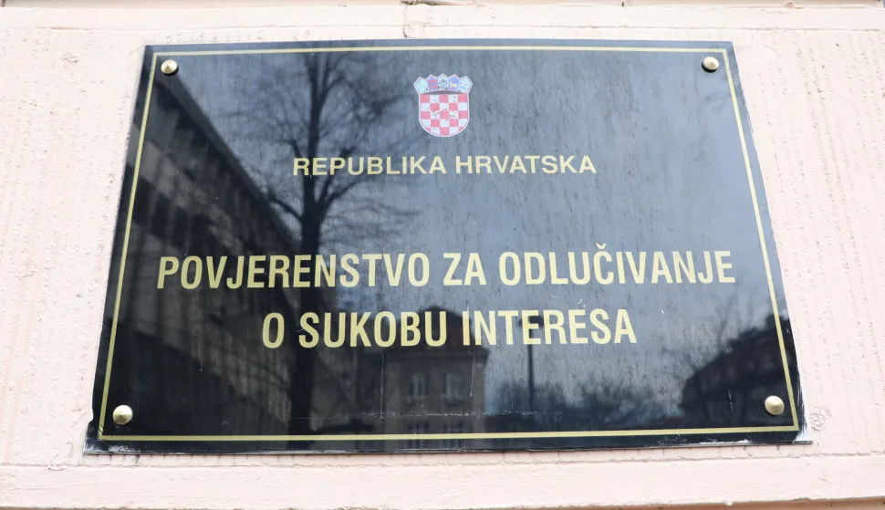Zagreb, 14.02.2020. - Povjerenstvo za odlučivanje o sukobu interesa odlučivalo je na sjednici, među ostalim, o pokretanju ili nepokretanju postupka u predmetima državne tajnice u u Ministarstvu uprave Josipe Rimac, zastupnika u Hrvatskom saboru Gorana Aleksića te ravnatelja Hrvatskog zavoda za zdravstveno osiguranje (HZZO) Luciana Vukelića. foto HINA/ Admir BULJUBAŠIĆ/ abu