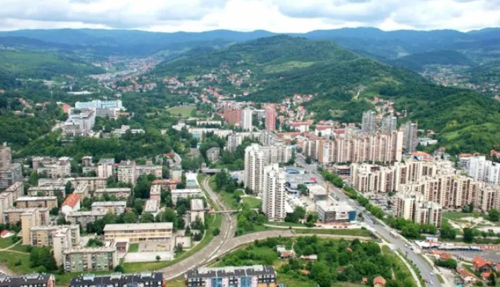 ?Tuzla, panorama, Bosna i Hercegovina------2 st color ekonomija