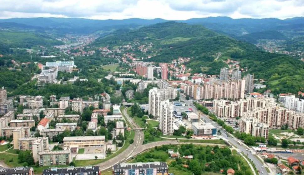 ?Tuzla, panorama, Bosna i Hercegovina------2 st color ekonomija