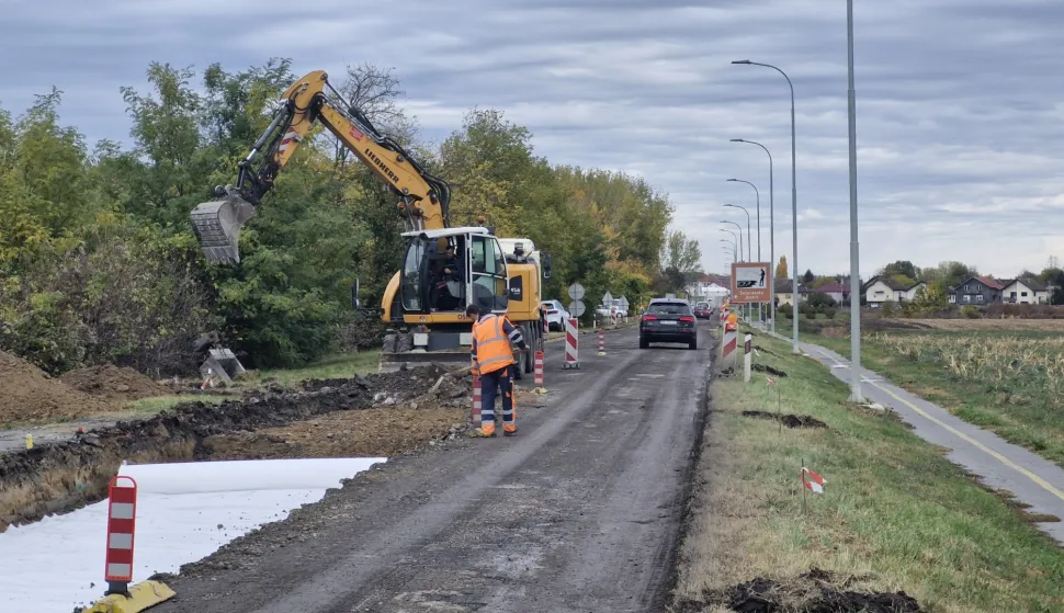 Cestogradnja u Baranji24. listopada 2026.cesta gradnja građevinski radovi strojeviSnimio: Ivica Getto