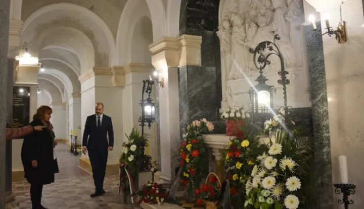 ĐakovoKripta katedraleBugarsko izaslanstvo položilo je vijence na grob biskupa J. J. StrossmayeraListopad 2025.