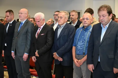 Vukovar, 25.10.2025. - Izborni sabor Hrvatskih suverenista odr?an je u Kongresnoj dvorani Rodne ku?e Lavoslava Ru?i?ke. foto HINA/ Gordan Pani?/ gp