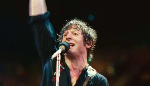 Jeremy Allen White kao Bruce Springsteen u filmu "Deliver Me from Nowhere"