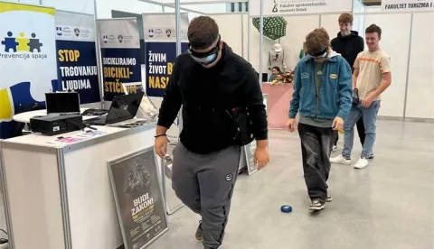 Policija na sajmu Tehnicoolum mladima predstavila svoje aktivnosti, opremu i preventivne projekte, listopad 2025.