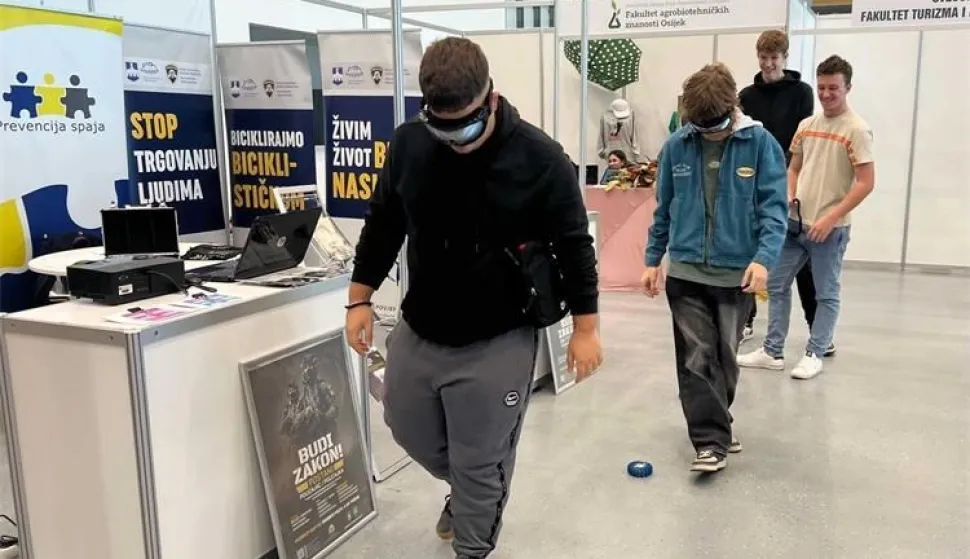 Policija na sajmu Tehnicoolum mladima predstavila svoje aktivnosti, opremu i preventivne projekte, listopad 2025.