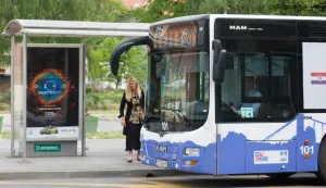 OSIJEK- 27.04.2020., GPP, ponovna uspostava javnog gradskog prijevoza koji je bio obustavljen zbog zastitnih mjera za koronavirus, voze tramvaji i autobusi..FotoAndrea Ilakovac