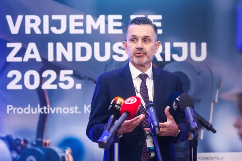 28.10.2025., Zagreb - U hotelu Garden Inn odrzana konferencija ?Vrijeme je za industriju?. Potpredsjednik HGK za industriju i odrzivi razvoj Tomislav Rados. Photo: Slavko Midzor/PIXSELL