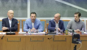 Zagreb, 28.10.2025. - U organizaciji Kluba zastupnika Dom i nacionalno okupljanje i Hrvatski suverenisti održao se okrugli stol "Znanstveni pristup istraživanju žrtava Jasenovca".Na fotografiji Igor Vukić, Igor Peternel, Krunoslav Čabaj.foto HINA/ Edvard ŠUŠAK