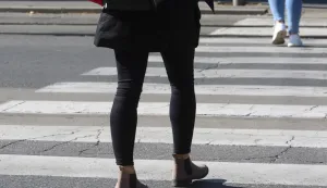 Osijek, 18. 10. 2022, Obiljezeni pjesacki prijelaz, zebra. Ilustracija, promet, horizontalna prometna signalizacija.snimio GOJKO MITIĆ