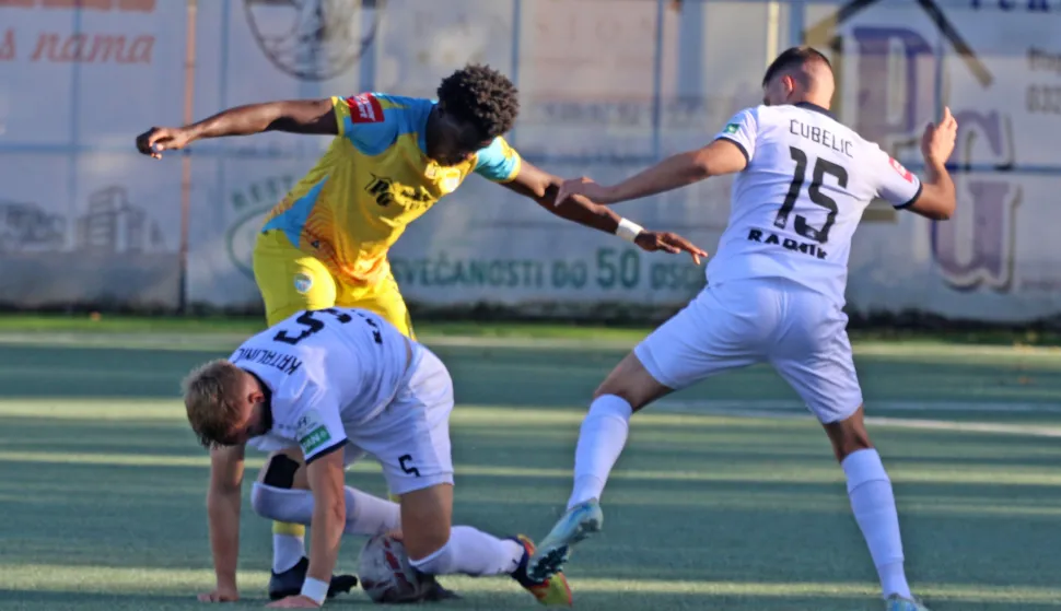 Bijelo Brdo, 29. 10. 2025, Igralište u Bijelom Brdu, nogomet, BSK - Slaven Belupo, Osmina fijnala KUPA Hrvatske.snimio GOJKO MITIĆ