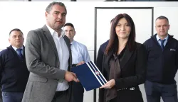 Osijek, 30. 10. 2025., Autobusni kolodvor Osijek, ugovor, prijevoz učenika, prijevoz, Arriva, autobus, autobusi, Nataša Tramišak, Dražen Divjak - predsjednik Uprave Arriva SNIMIO BRUNO JOBST