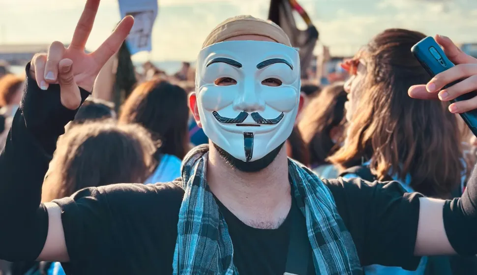 MAGAZIN PEXELSPHOTO BY Sam Miri