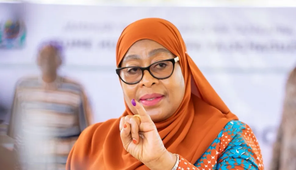 Izborno povjerenstvo u Tanzaniji u subotu je objavilo da je predsjednica Samia Suluhu Hassan pobijedila s gotovo 98 posto glasova na izborima koji su ovog tjedna doveli do nasilnih prosvjeda diljem zemlje.