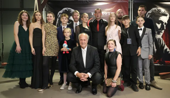 Osijek, 02. 11. 2025., Dvorana Gradski vrt, 260 dana, 260 days, Svjetska premijera, film, premijera, glumci; Jakov Sedlar SNIMIO BRUNO JOBST