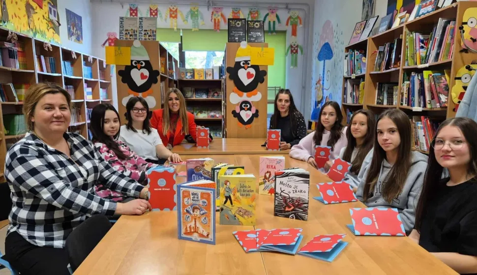 GUNJAOsnovna škola "Antun i Stjepan Radić" Gunja i ove školske godine sudjeluje u projektu Naša mala knjižnica 3 (NMK3),STUDENI 2025.