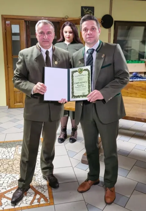 Lovci uručili zahvalnicefoto: Lovački savez VSŽ-a
