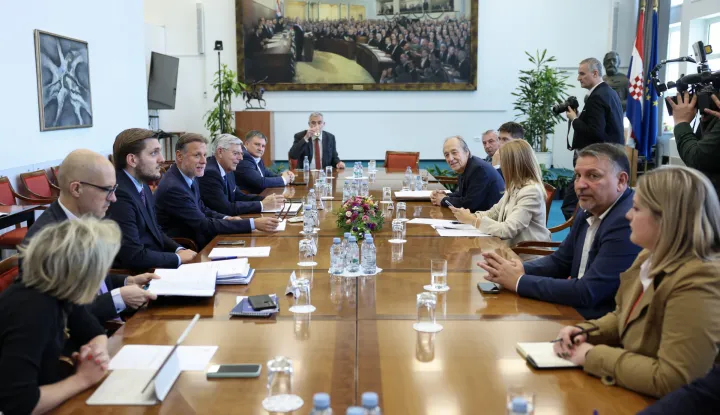 Zagreb, 05.11.2025 - Sjednica Predsjedništva Hrvatskoga sabora s predstavnicima klubova zastupnika kojom predsjeda predsjednik Hrvatskoga sabora Gordan Jandroković. Tema sjednice je dnevni red predstojeće sjednice Hrvatskoga sabora. foto HINA/ Damir SENČAR/ ds