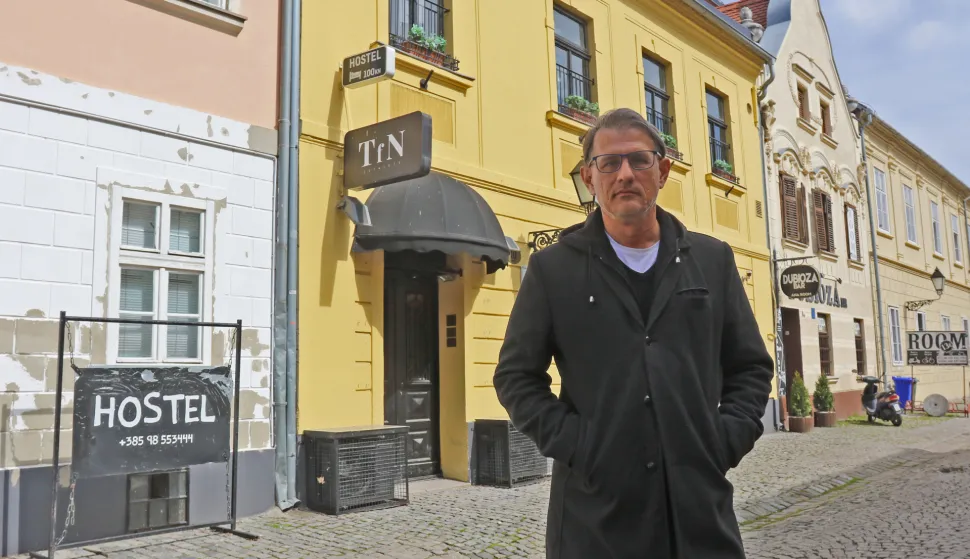 Osijek, 25. 03. 2021, Tvrdja, Tufna, vlasnik Gordan Sestic. Problemi koji imaju vlasnici ugostiteljskih objekata u Tvrdji uzrokovanih pandemijom i radovima na obnovi Tvrdje, tema. snimio GOJKO MITIĆ