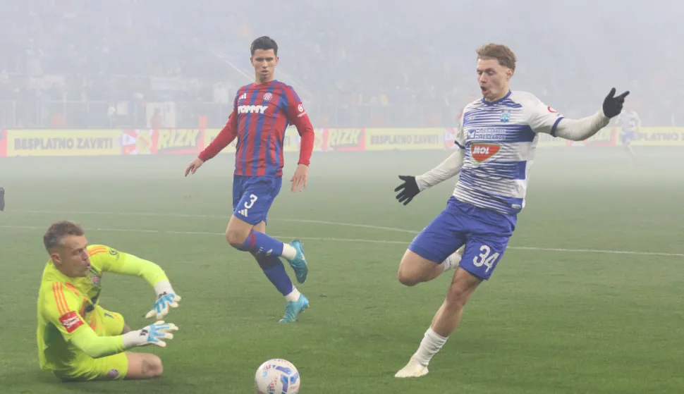 Osijek, 24. 11. 2024, Opus Arena, nogmoet, SupeSport HNL, Osijek - Hajduk. Anton Matković (34).snimio GOJKO MITIĆ