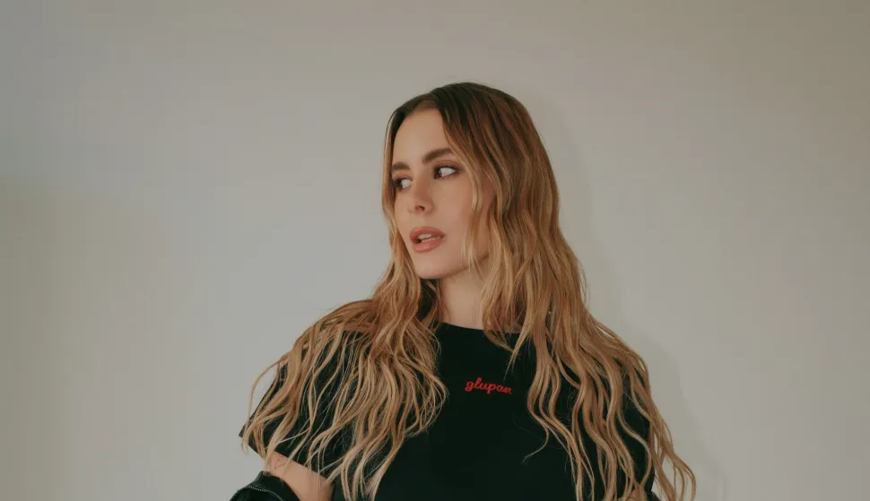 Lansirala kolekciju majica povodom novog albuma