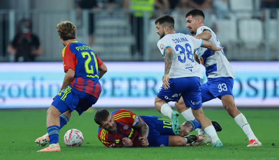 24.08.2025., stadion Opus Arena, Osijek - SuperSport HNL, 04. kolo, NK Osijek - HNK Hajduk. Rokas Pukstas, Marko Livaja, David Colina i Emin Hasic Photo: Davor Javorovic/PIXSELL