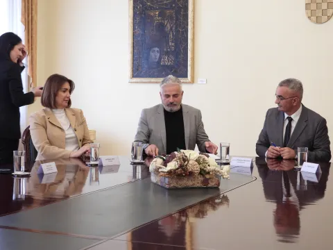 POŽEGA - Nakon skoro pola stoljeća od prvog spomena potrebe gradnje jo&scaron; jedne osnovne &scaron;kole u Požegi, uskoro kreće izgradnja u naselju Babin Vir.