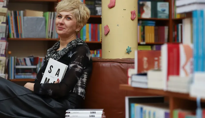 05.12.2022., Osijek - Promocija knjige Ivane Sojat 'Sama'. Knjigu je predstavio Ivica Vuletic a na promociju je uz autoricu bila i urednica Nives Tomasevic. Photo: Dubravka Petric/PIXSELL