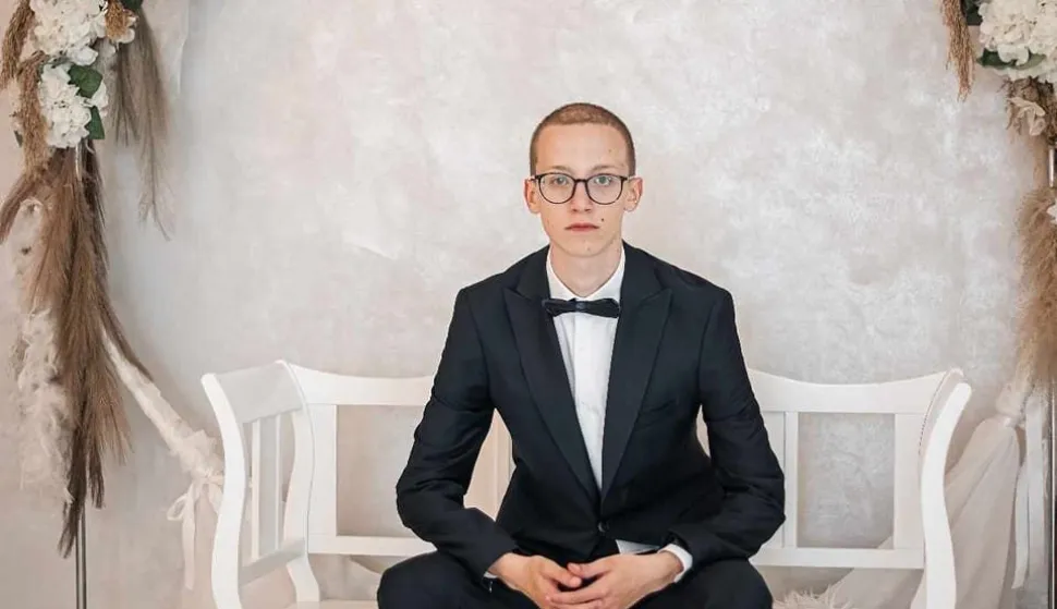 Leon Horvatustupljeno