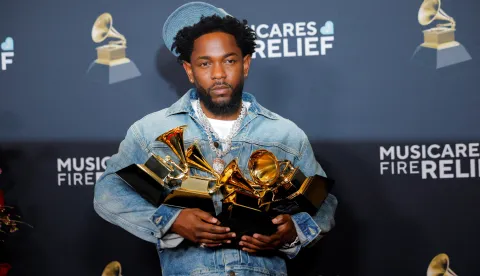 FILE PHOTO: Kendrick Lamar, winner of the Record Of The Year, Best Rap Performance, Best Rap Song, Best Music Video, and Song Of The Year awards, poses in the press room during the 67th Annual Grammy Awards in Los Angeles, California, U.S., February 2, 2025. REUTERS/Mike Blake/File Photo Photo: MIKE BLAKE/REUTERS