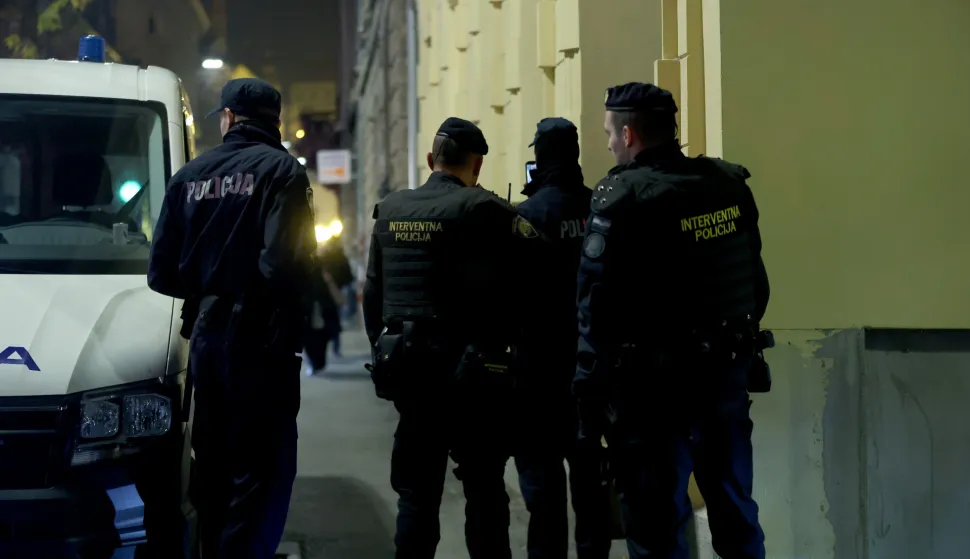 07.11.2025., Zagreb - Interventna policija u Preradovicevoj ulici gdje se ocekuje otvorenje izlozbe "Efemeris - legat Dejana Medakovica" cime se obiljezava i otvorenje ovogodisnjih Dana srpske kulture. Photo: PIXSELL/PIXSELL