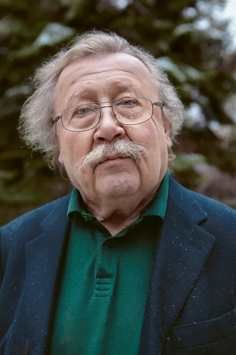 MAGAZINPhilosoph Peter Sloterdijk im Gespräch: Austritt aus der Wirklichkeit | taz.de