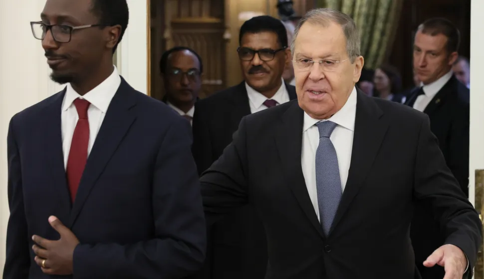 epa12469427 Russian Foreign Minister Sergei Lavrov (R) and Ethiopian Foreign Minister Gedion Timothewos (L) arrive for a meeting in Moscow, Russia 21 October 2025. EPA/SHAMIL ZHUMATOV/POOL
