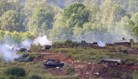 Slunj, 17.09.2025 - Završni prikaz združene vojne vježbe "Borbena moć 25" najveće združene vojne vježbe Hrvatske vojske u posljednjih sedam godina, koja predstavlja završnu i najsloženiju fazu obuke kojom se potvrđuje sposobnost Oružanih snaga za provedbu združenih operacija u kopnenoj, zračnoj, pomorskoj i cyber domeni. foto HINA/ Damir SENČAR/ ds