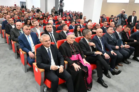 Vukovar, 11.11.2025. - Dan Vukovarsko-srijemske županije obilježen Svečanom sjednicom VSŽ u Veleučili&scaron;tu "Lavoslav Ružička", te dodjelom godi&scaron;njih nagrada i nagrada za životno djelo. foto HINA/ Gordan Panić/ tm