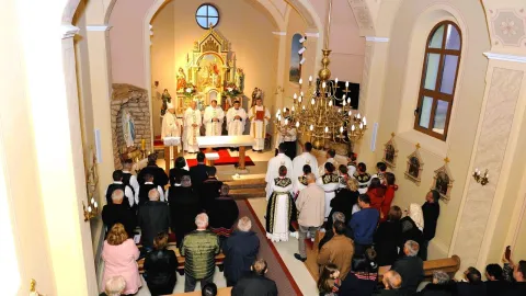 Blagoslov crkve u Đurićimafoto: Nadbiskupija